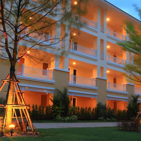 The One Residence Hotel Bangkok Eksteriør billede