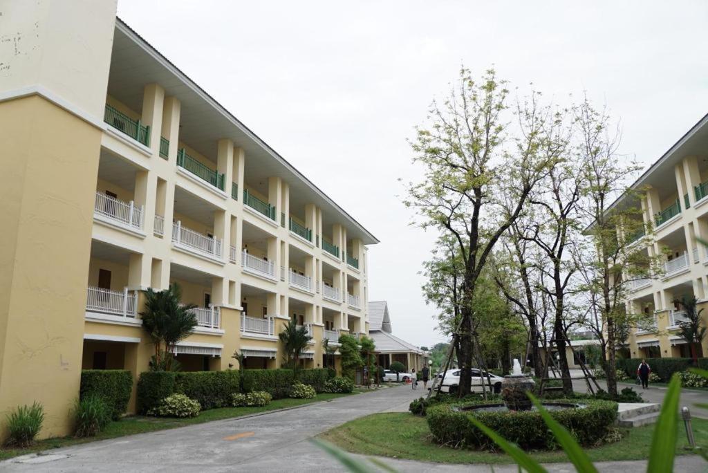 The One Residence Hotel Bangkok Eksteriør billede