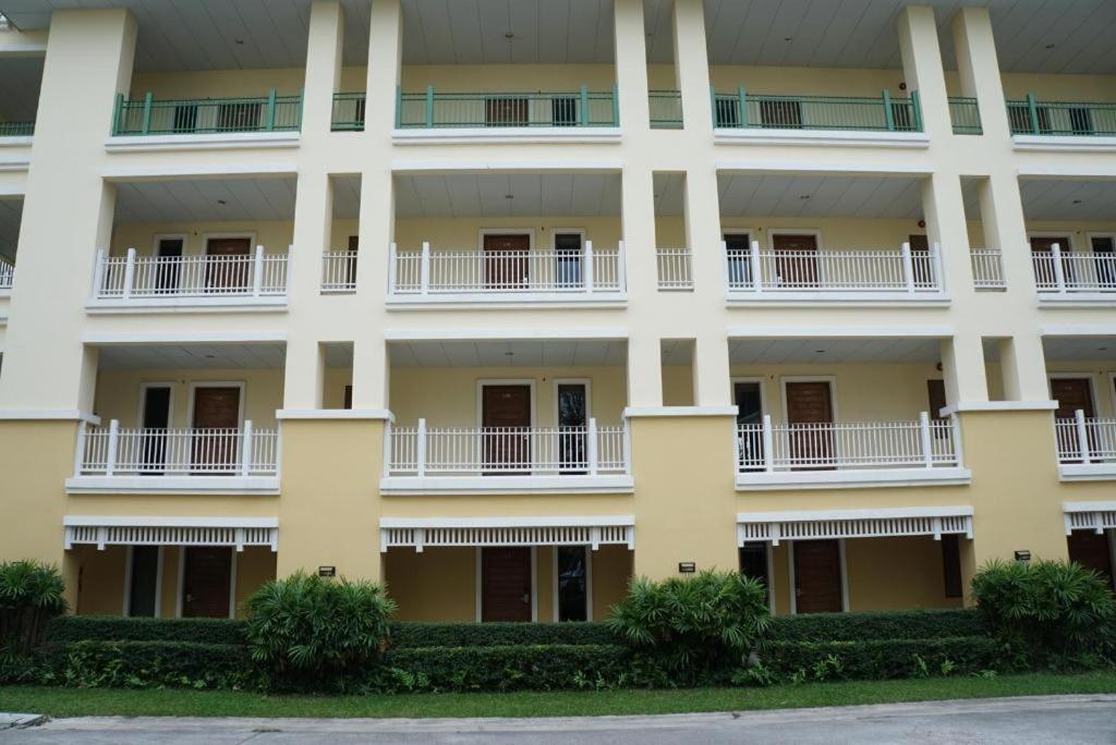 The One Residence Hotel Bangkok Eksteriør billede