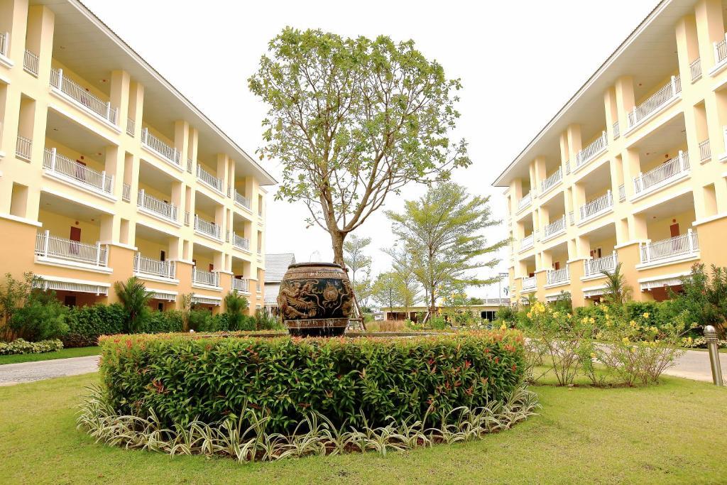 The One Residence Hotel Bangkok Eksteriør billede